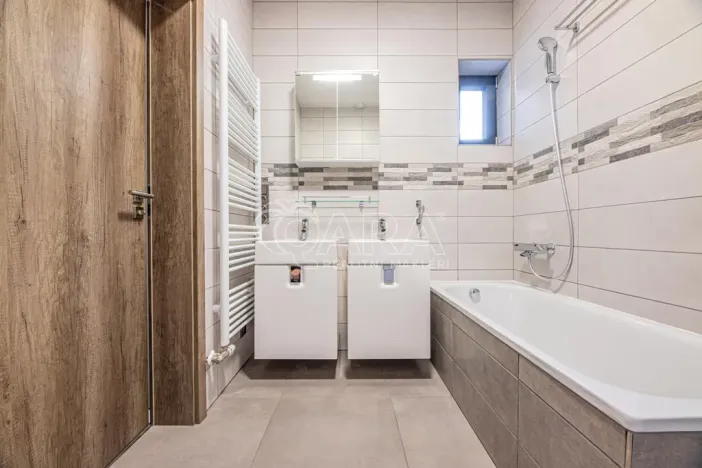 Pronájem bytu 4+kk, Praha - Strašnice, Květnická, 79 m2