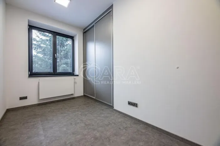 Pronájem bytu 4+kk, Praha - Strašnice, Květnická, 79 m2