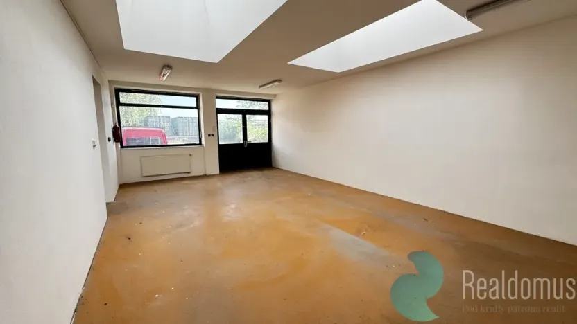Prodej výrobních prostor, České Budějovice, K Dolíčku, 314 m2