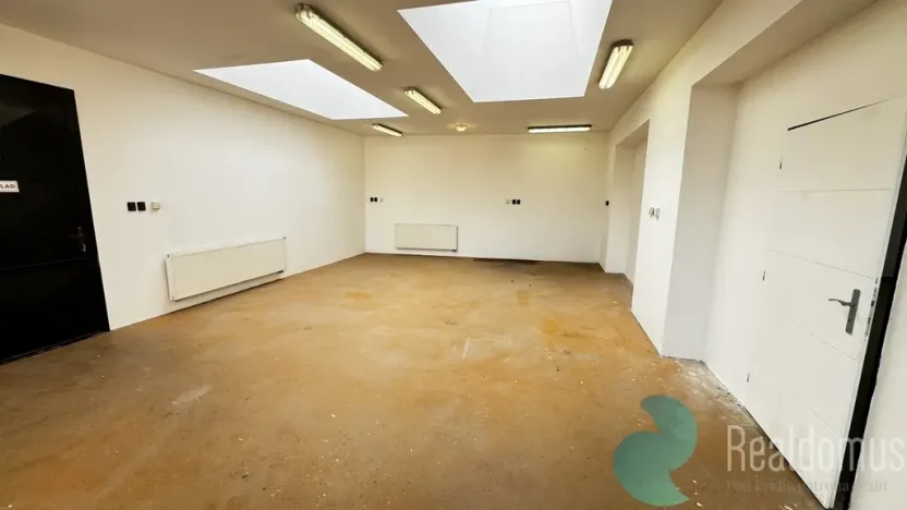 Prodej výrobních prostor, České Budějovice, K Dolíčku, 314 m2