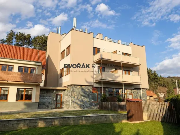 Pronájem bytu 1+kk, Karlík, K Třešňovce, 40 m2