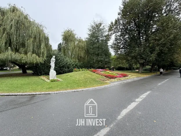 Pronájem obchodního prostoru, Poděbrady, nám. T.G.Masaryka, 55 m2