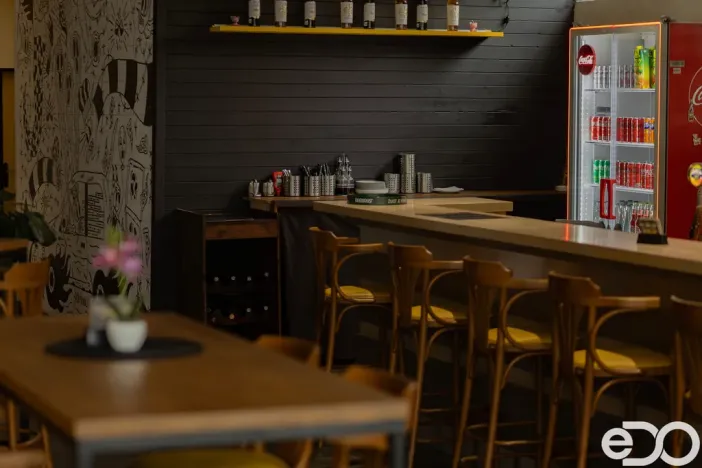 Pronájem restaurace, Pardubice, nábřeží Závodu míru, 100 m2