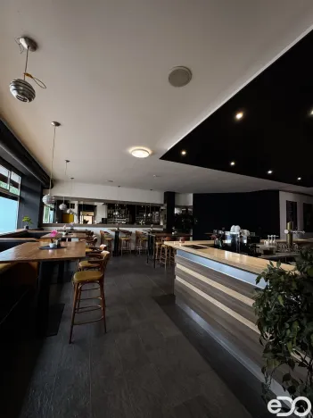 Pronájem restaurace, Pardubice, nábřeží Závodu míru, 100 m2
