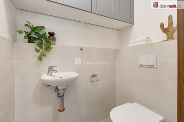 Prodej bytu 3+kk, Praha - Háje, Loosova, 72 m2