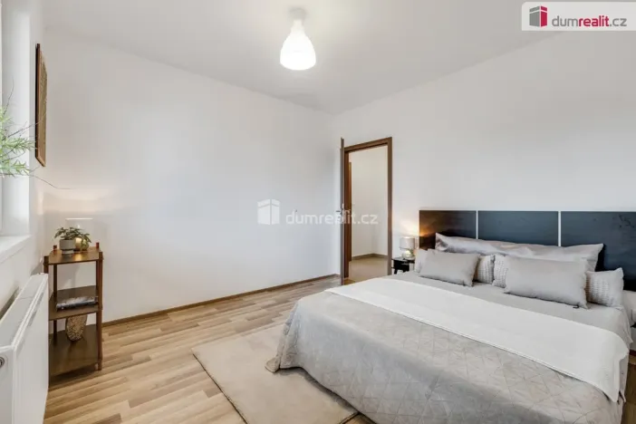 Prodej bytu 3+kk, Praha - Háje, Loosova, 72 m2