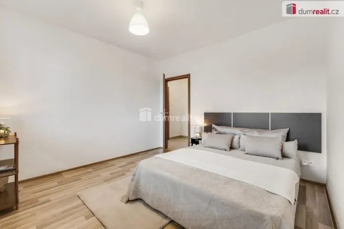 Prodej bytu 3+kk, Praha - Háje, Loosova, 72 m2