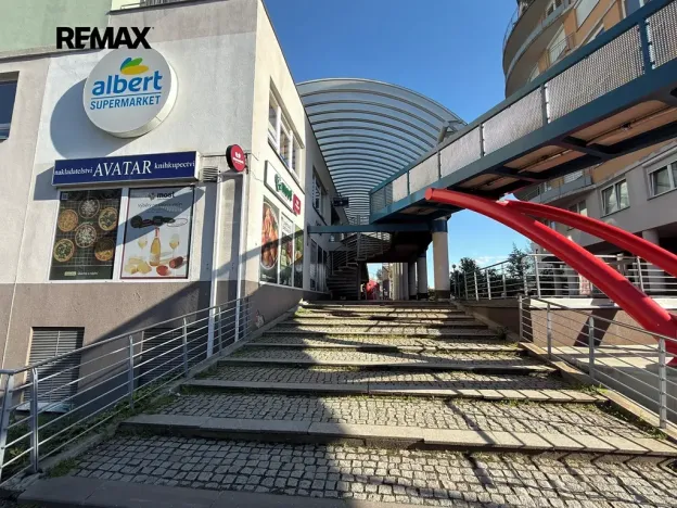 Pronájem výrobních prostor, Praha - Stodůlky, Sluneční náměstí, 105 m2