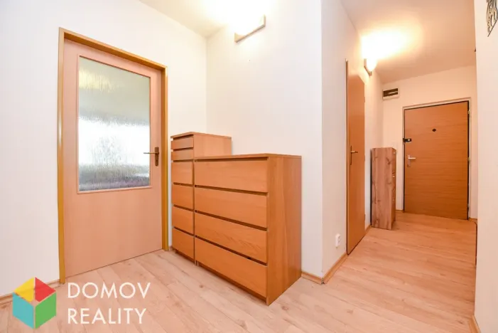Prodej bytu 3+kk, Králův Dvůr, Nad Stadionem, 67 m2