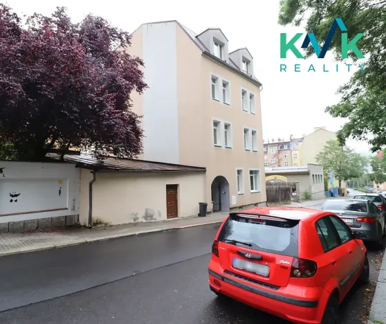 Pronájem bytu 3+1, Karlovy Vary, Šmeralova, 85 m2