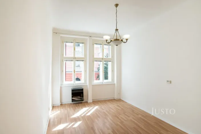 Pronájem bytu 2+kk, Praha, Americká, 46 m2