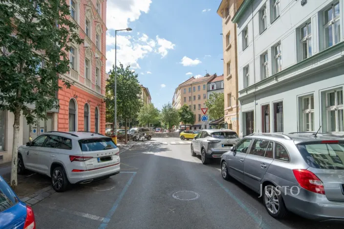 Pronájem bytu 2+kk, Praha, Americká, 46 m2