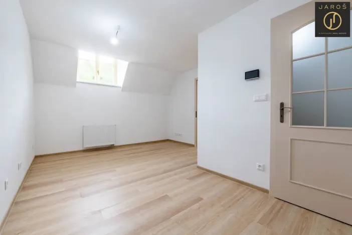 Prodej bytu 2+kk, Jáchymov, náměstí Republiky, 34 m2