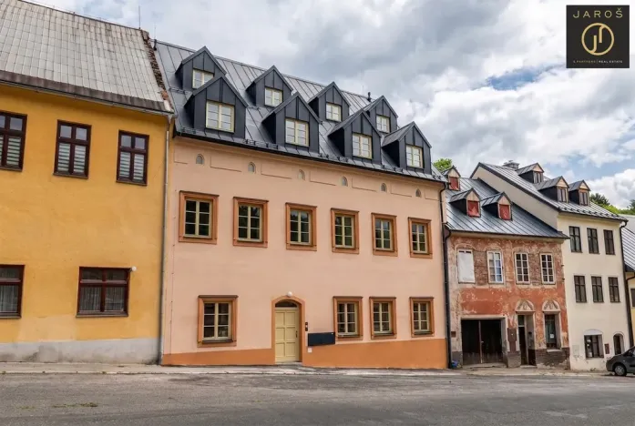 Prodej bytu 2+kk, Jáchymov, náměstí Republiky, 34 m2