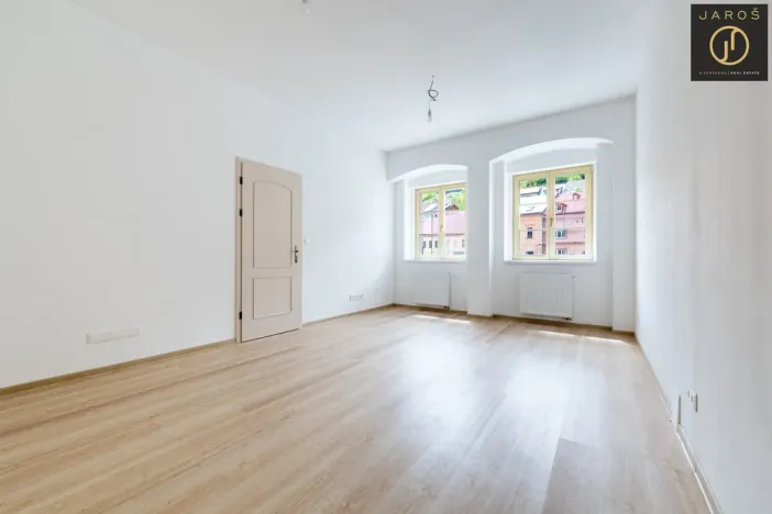 Prodej bytu 2+kk, Jáchymov, náměstí Republiky, 67 m2