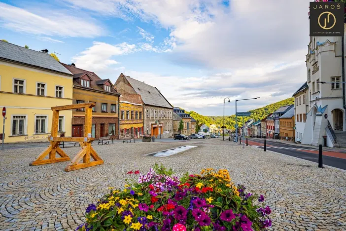 Prodej bytu 2+kk, Jáchymov, náměstí Republiky, 67 m2