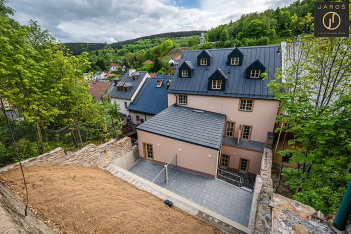 Prodej bytu 2+kk, Jáchymov, náměstí Republiky, 62 m2