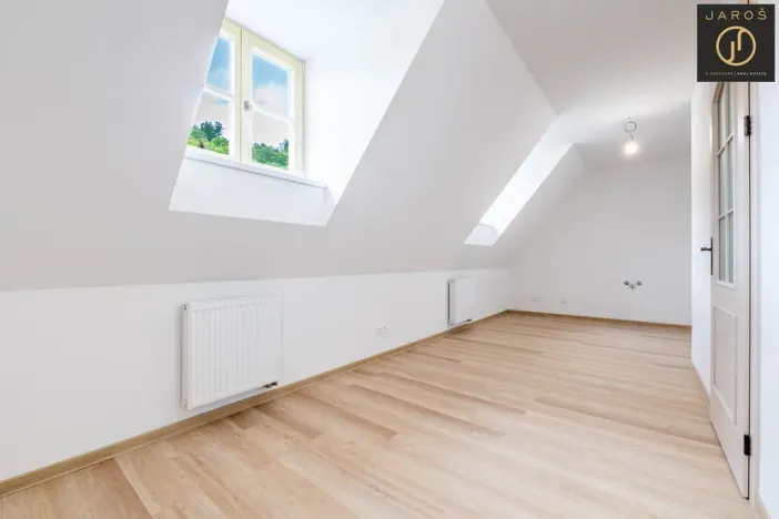 Prodej bytu 2+kk, Jáchymov, náměstí Republiky, 67 m2