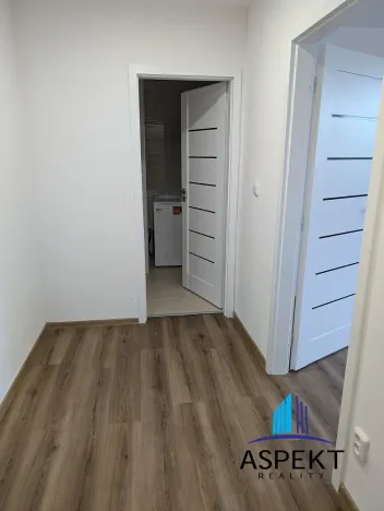 Pronájem bytu 1+1, Praha - Záběhlice, Ellnerové, 36 m2