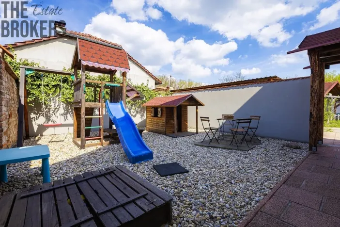 Prodej ubytování, Březí, 157 m2