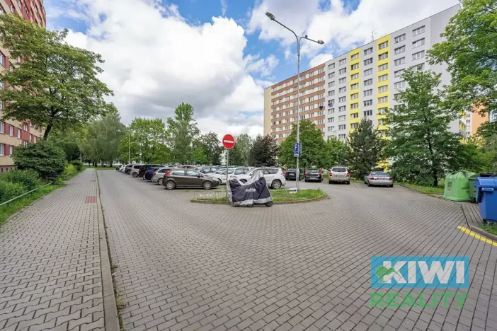 Pronájem obchodního prostoru, Ostrava, Výškovická, 81 m2