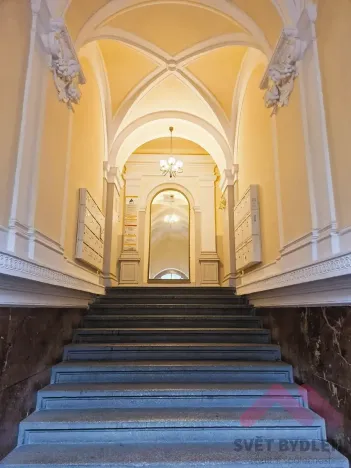 Pronájem kanceláře, Praha - Smíchov, Holečkova, 140 m2