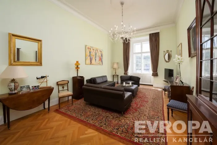 Prodej bytu 2+kk, Praha - Staré Město, Smetanovo nábřeží, 77 m2