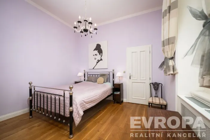 Prodej bytu 2+kk, Praha - Staré Město, Smetanovo nábřeží, 77 m2