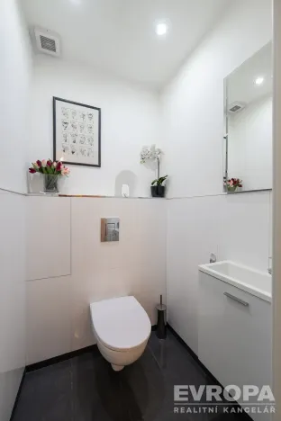 Prodej bytu 2+kk, Praha - Staré Město, Smetanovo nábřeží, 77 m2