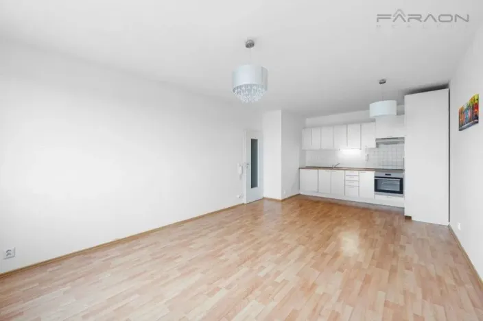 Pronájem bytu 2+kk, Praha - Stodůlky, Sluneční náměstí, 50 m2
