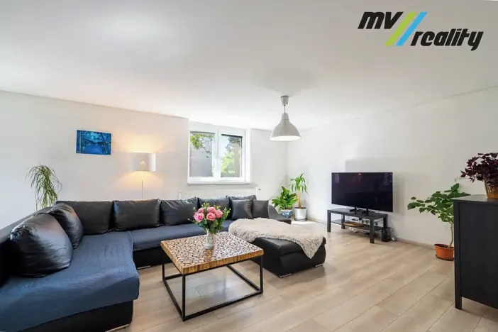 Prodej rodinného domu, Radim, 258 m2