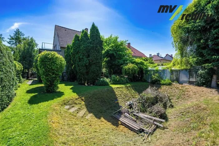 Prodej rodinného domu, Radim, 258 m2