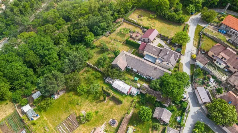 Prodej rodinného domu, Chvaletice, 309 m2