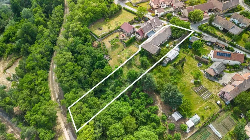 Prodej rodinného domu, Chvaletice, 309 m2
