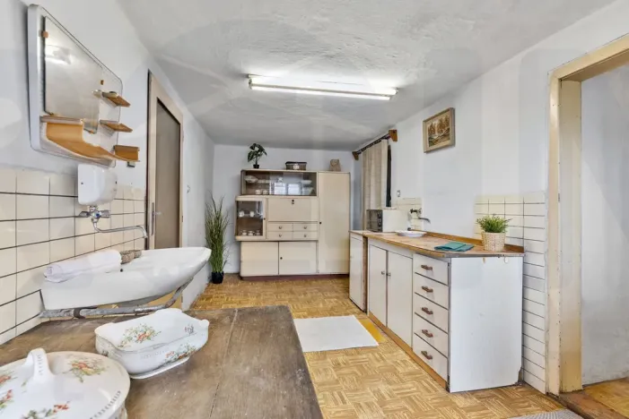 Prodej rodinného domu, Chvaletice, 309 m2
