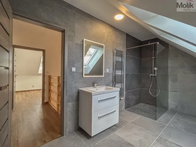 Pronájem rodinného domu, Dubí, Zahradní, 160 m2