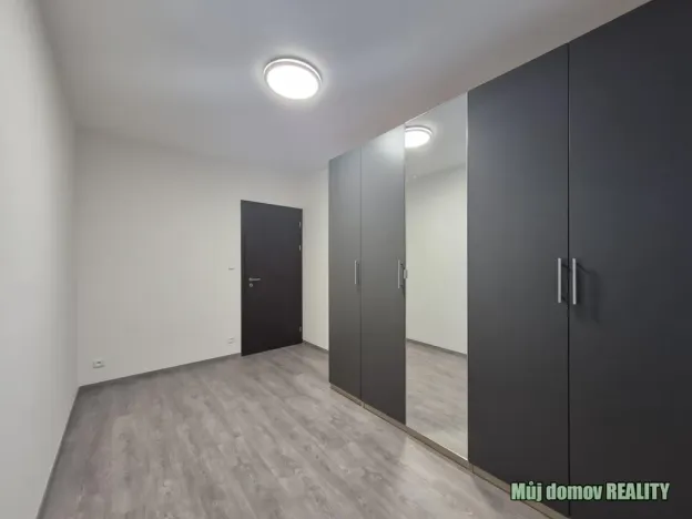 Pronájem bytu 3+kk, Praha - Prosek, Čakovická, 83 m2