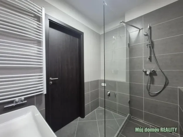 Pronájem bytu 3+kk, Praha - Prosek, Čakovická, 83 m2