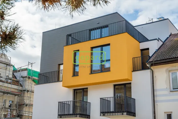 Pronájem bytu 2+kk, Praha, Pakoměřická, 43 m2