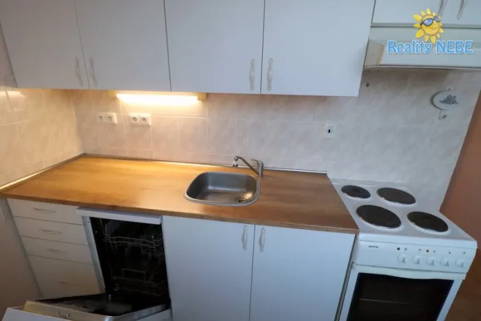 Pronájem bytu 1+kk, Milovice - Mladá, Průběžná, 40 m2