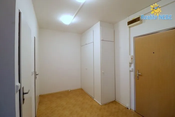 Pronájem bytu 1+kk, Milovice - Mladá, Průběžná, 40 m2