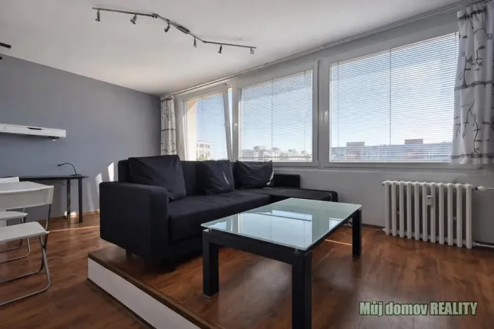 Pronájem bytu 1+kk, Praha - Prosek, Jetřichovická, 30 m2