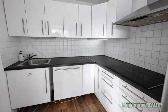 Pronájem bytu 1+kk, Praha - Prosek, Jetřichovická, 30 m2