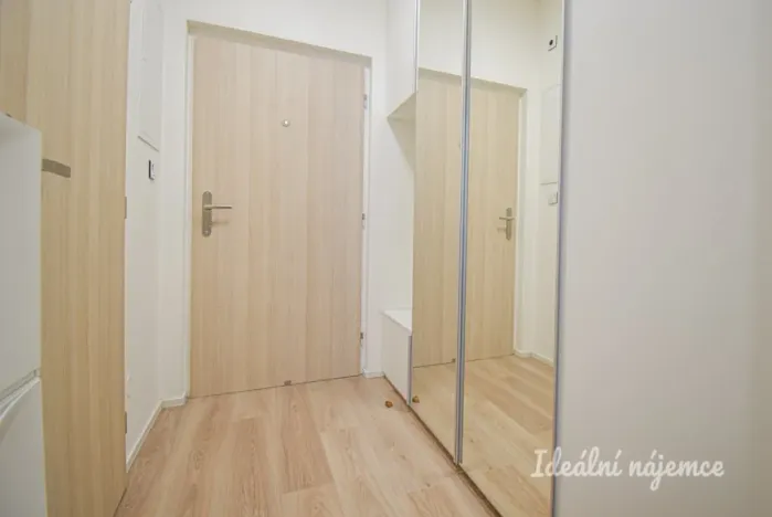 Pronájem bytu 1+kk, Brno - Zábrdovice, Přadlácká, 28 m2