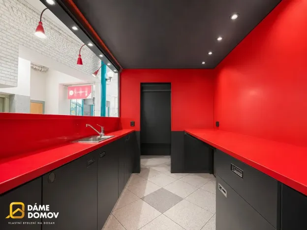 Pronájem obchodního prostoru, Hodonín, Masarykovo nám., 20 m2