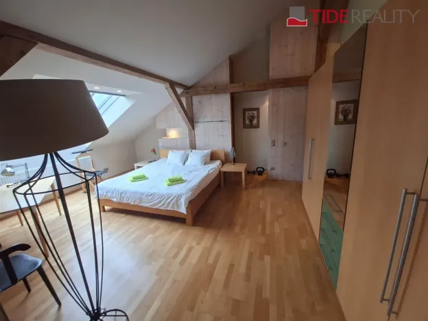 Pronájem bytu 2+kk, Praha, Šeříková, 114 m2