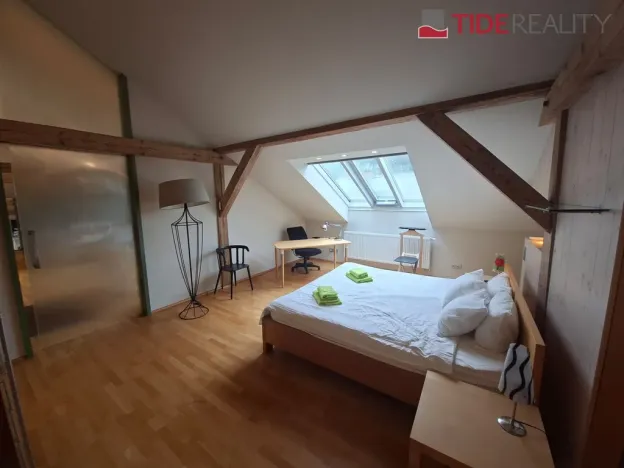 Pronájem bytu 2+kk, Praha, Šeříková, 114 m2