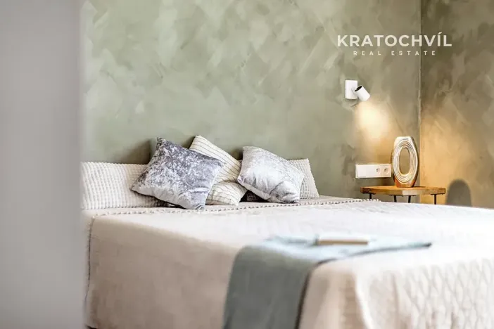 Prodej bytu 2+kk, Praha - Smíchov, Grafická, 70 m2