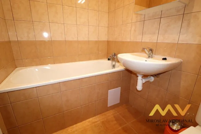 Pronájem bytu 1+kk, Hradec Králové - Nový Hradec Králové, Hlavní, 25 m2