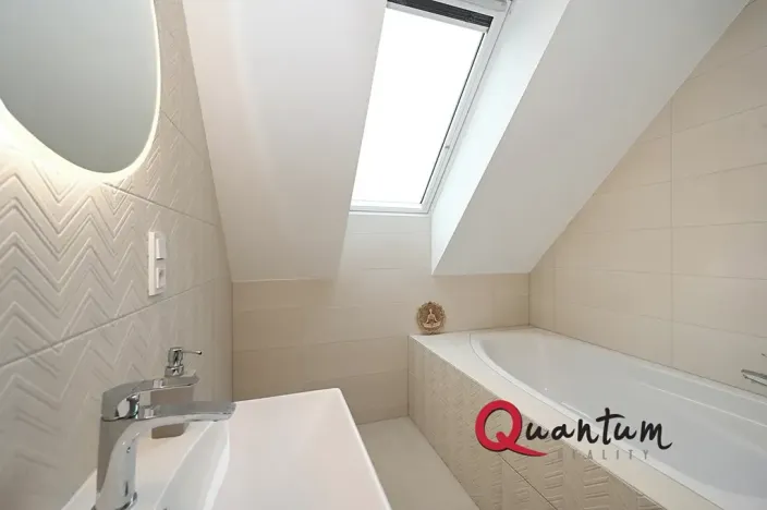 Pronájem rodinného domu, Praha - Holyně, Za Knotkem, 79 m2